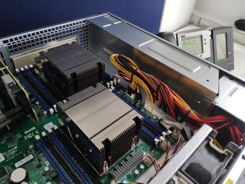 Synology-NAS-Stack im Rack